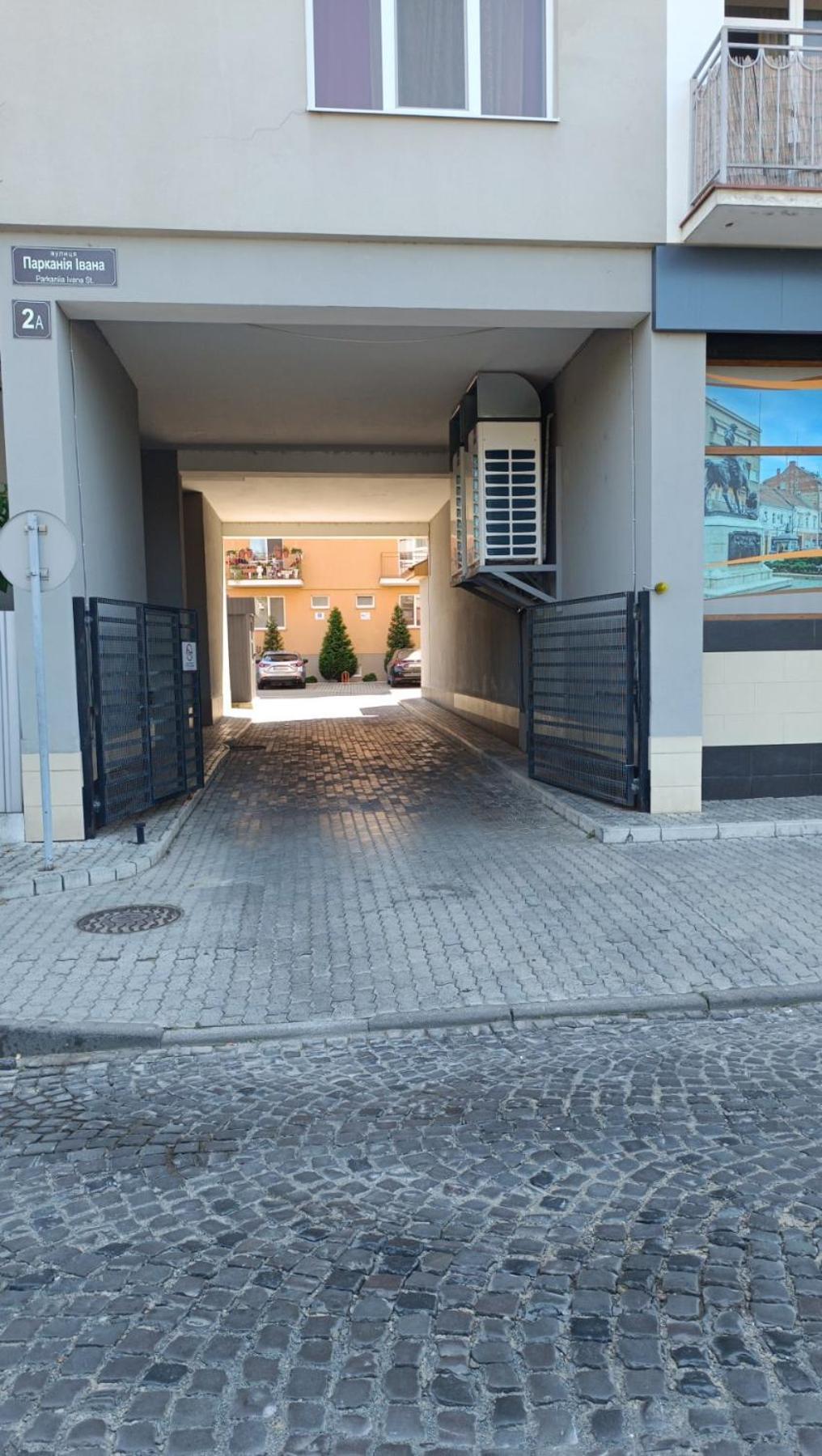 Apartments Domovik Parkaniya, 2A Mukácheve Exterior foto