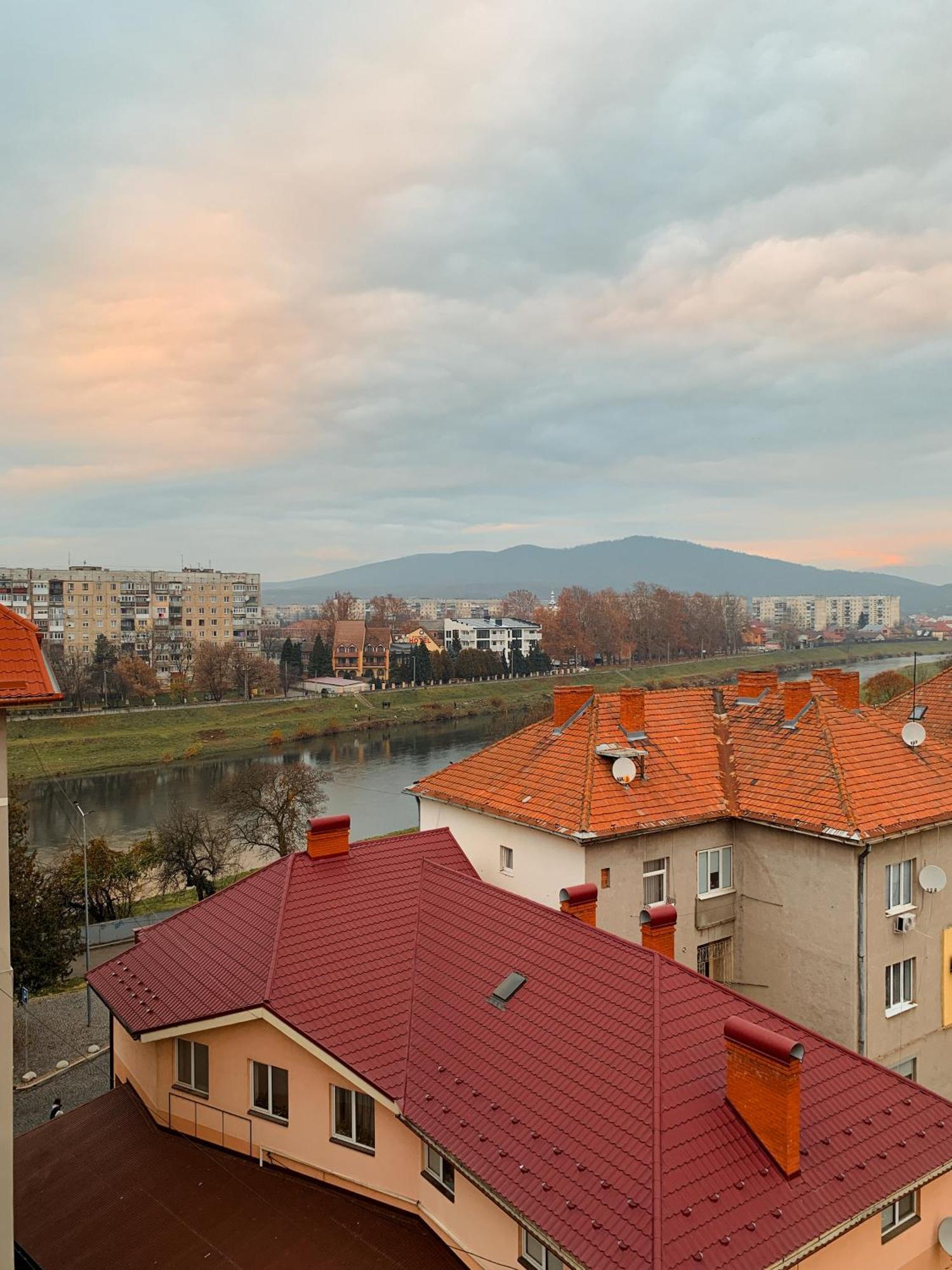 Apartments Domovik Parkaniya, 2A Mukácheve Exterior foto
