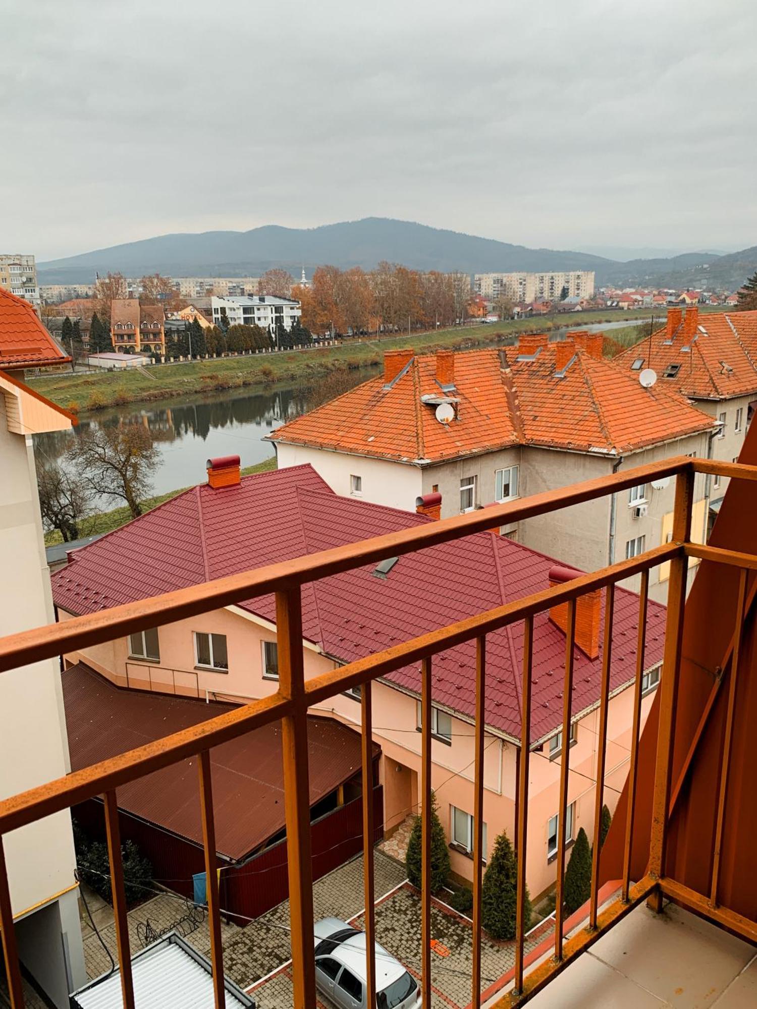 Apartments Domovik Parkaniya, 2A Mukácheve Exterior foto